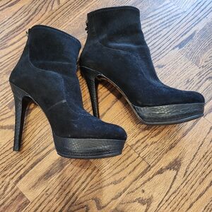 House of Harlow 1960 black suede platform booties size 39